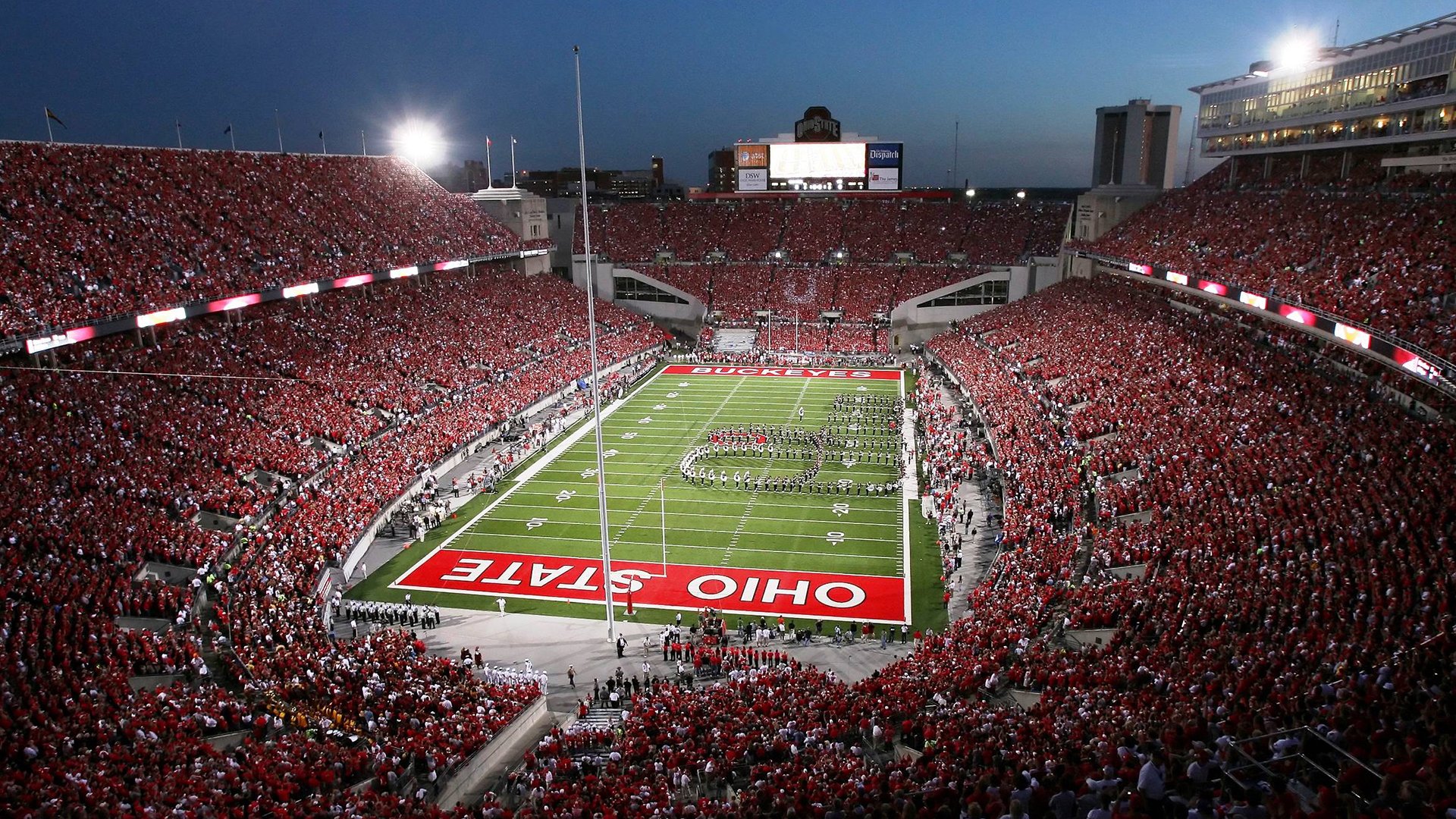 爱游戏app-“高新体育中心：羽毛球赛场成全球选手竞技之地”