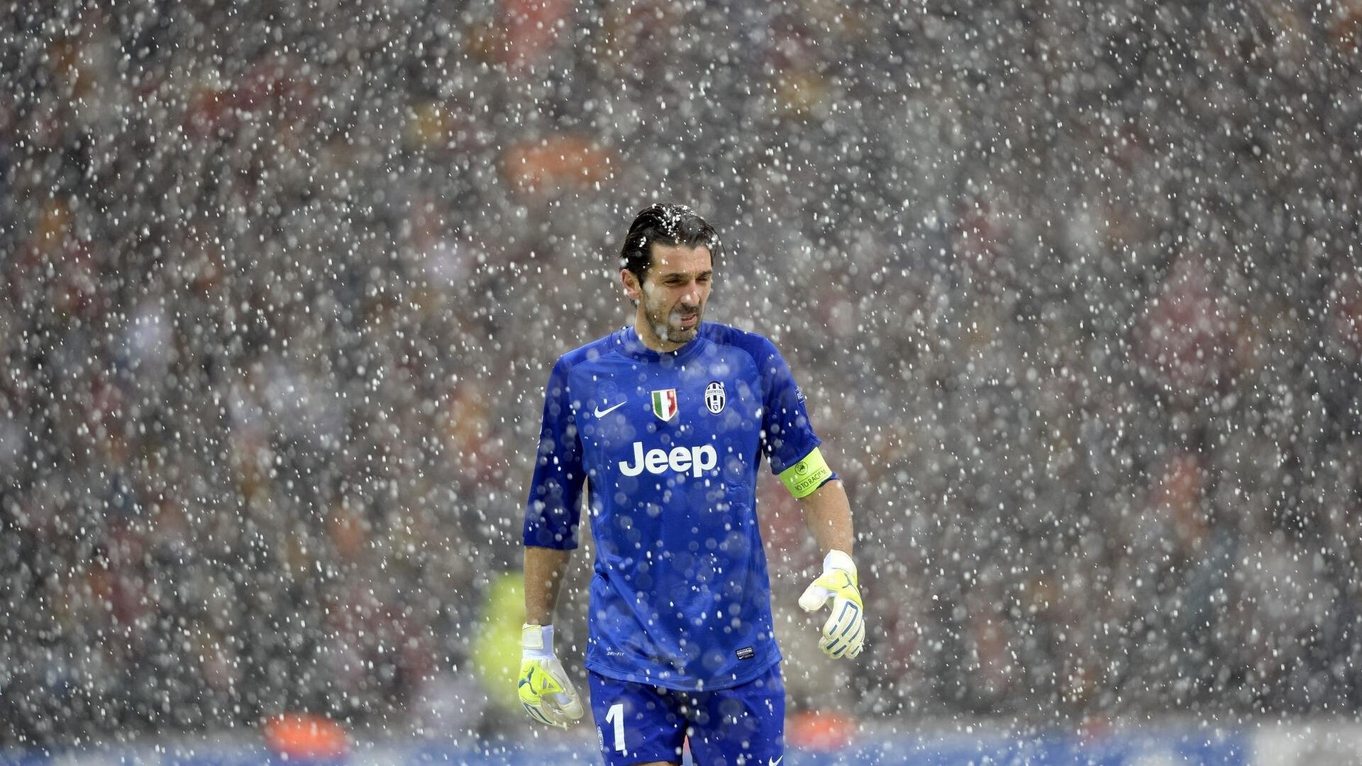 爱游戏官方论坛-未来足球之星：意甲新秀崭露头角，意甲新球衣